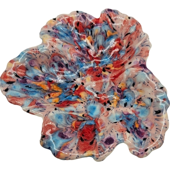 Pink Pottery Trinket Dish with Splatter Paint Design - Picture 5 of 9